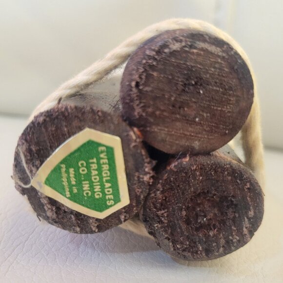 Handcrafted Seashell Pelican Seagull Family Figurine Pier Unique Nautical Decor - Picture 15 of 16